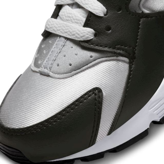 Nike Huarache Run Older Kids' Shoes - Black | 654275-044 | FOOTY.COM