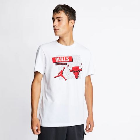 chicago bulls t shirt foot locker