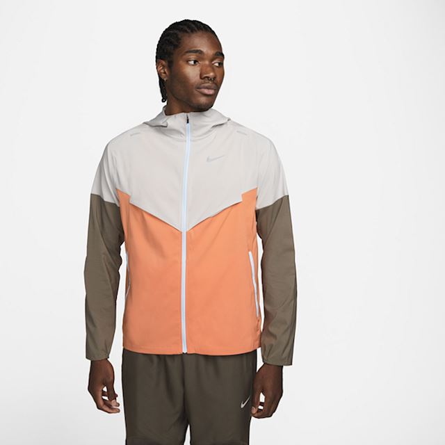 Nike Windrunner Men's Running Jacket - Grey | CZ9070-012 | FOOTY.COM