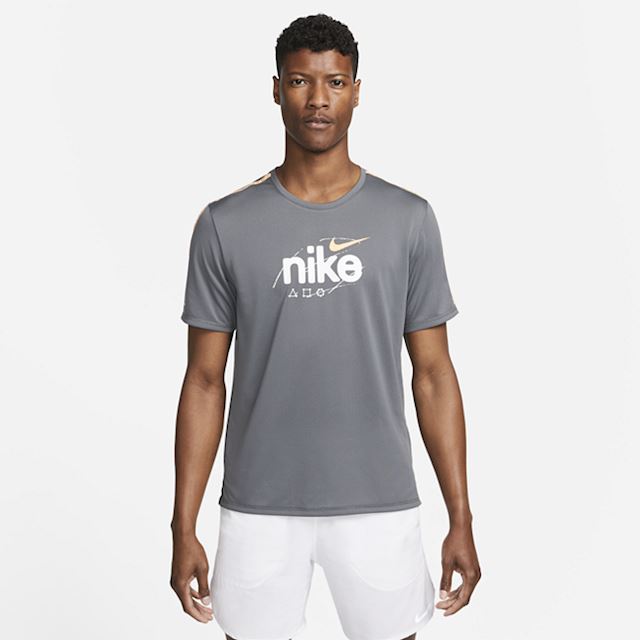 Nike Dri-FIT Miler D.Y.E. Men's Short-Sleeve Running Top - Grey ...