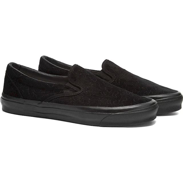 black vans velvet