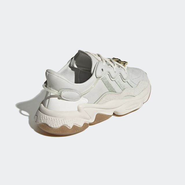 adidas OZWEEGO Shoes | HQ6958 | FOOTY.COM