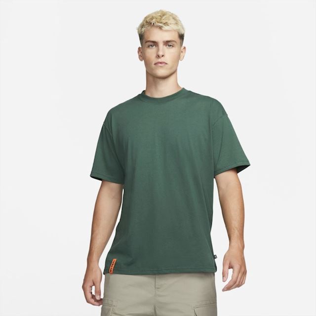 Nike SB Skate T-Shirt - Green | DM2237-333 | FOOTY.COM