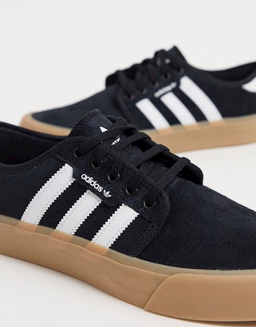 adidas Originals seeley xt sneakers in black | EG2632 | FOOTY.COM