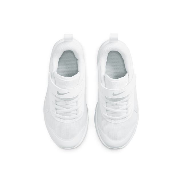 Nike Omni Multi-Court Younger Kids' Shoes - White | DM9026-100 | FOOTY.COM