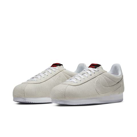 nike x stranger things cortez upside down