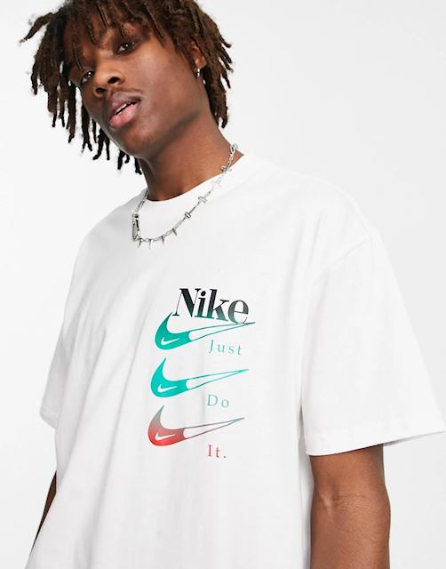 Nike DNA repeat logo back print t-shirt in white | DM2207-100 | FOOTY.COM